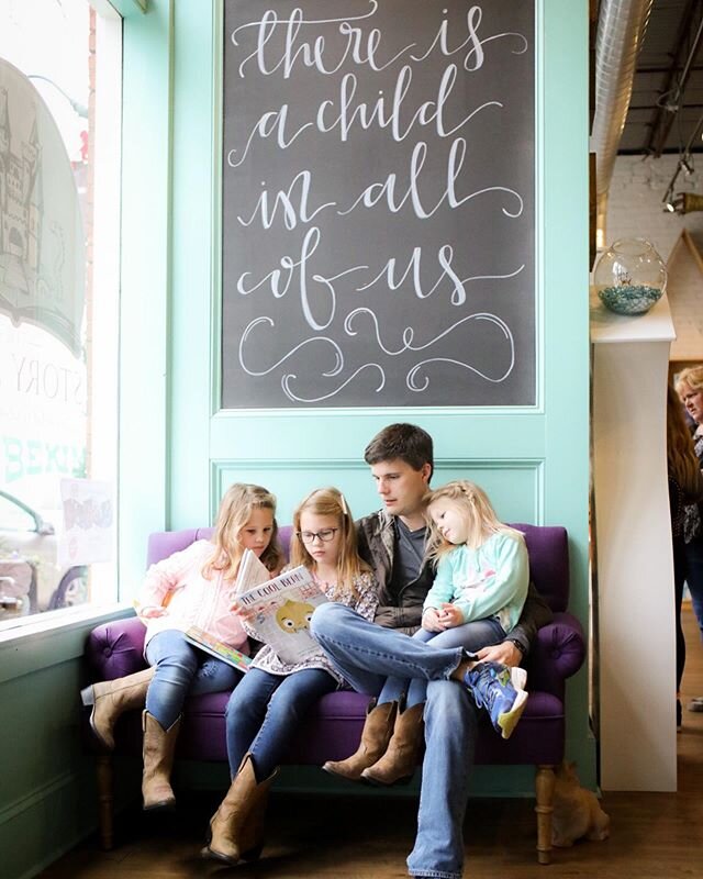 Something we love about middle GA is that we are in great proximity to a lot of cool things- Atlanta, Savannah, and Hilton Head to name a few. Last February, before we ever considered moving, I found this adorable bookstore in Monroe, east of Atlanta. I tried talking Brian into going as part of our GA spring break trip, but it was a little too far. Fast forward 9 mths and here we are living in Georgia, less than an hour and a half away from the store, so we took a little day trip. The store was like something out of You’ve Got Mail and we will definitely be back. We came home with happy hearts and bags full of books. It was the perfect day. Check out my stories for more of this fun store 💖.